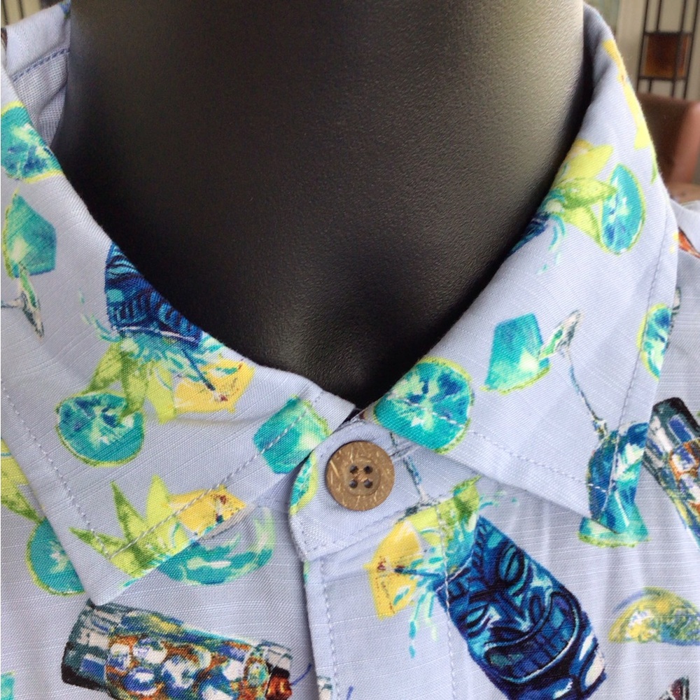 Tommy Bahama cocktail shirt. Size small.
